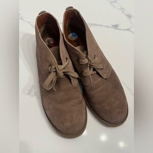 Lucky Brand brown suede ankle boot sz. 7.5 in great condition